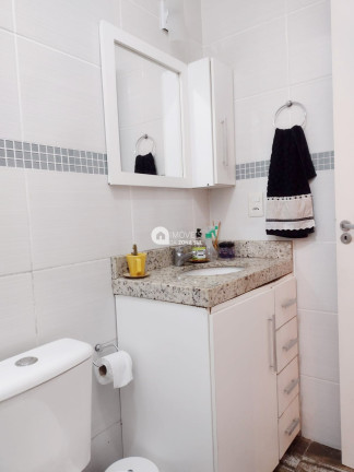 Imagem Casa com 2 Quartos à Venda, 76 m²