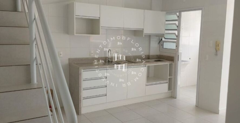 Imagem Cobertura com 3 Quartos à Venda, 136 m² em Córrego Grande - Florianópolis Imagem Cobertura com 3 Quartos à Venda, 136 m² em Córrego Grande - Florianópolis