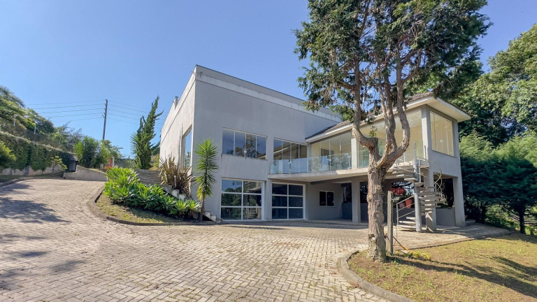 Casa com 4 Quartos à Venda, 600 m² em Uberaba - Curitiba