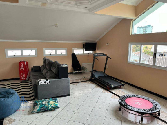 Imagem Casa com 4 Quartos à Venda, 265 m² em Canto - Florianópolis Imagem Casa com 4 Quartos à Venda, 265 m² em Canto - Florianópolis