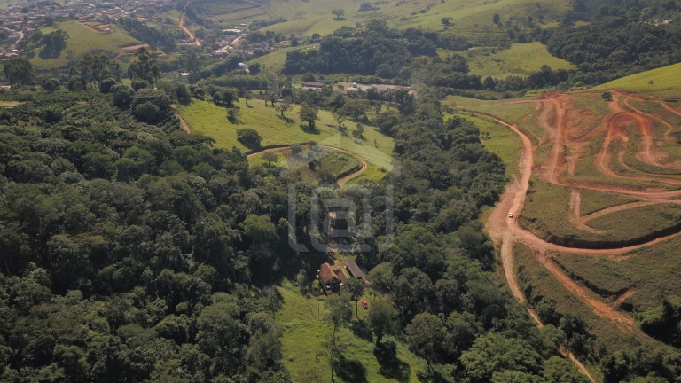 Imagem Imóvel com 1 Quarto à Venda, 3 m² em Pinhalzinho - Campestre