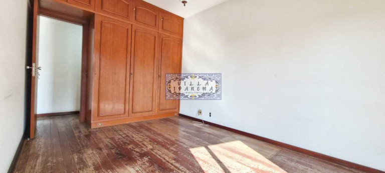 Imagem Apartamento com 3 Quartos à Venda, 130 m² em Laranjeiras - Rio De Janeiro Imagem Apartamento com 3 Quartos à Venda, 130 m² em Laranjeiras - Rio De Janeiro