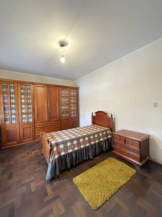 Imagem Casa com 5 Quartos à Venda, 232 m² em Menino Deus - Porto Alegre Imagem Casa com 5 Quartos à Venda, 232 m² em Menino Deus - Porto Alegre