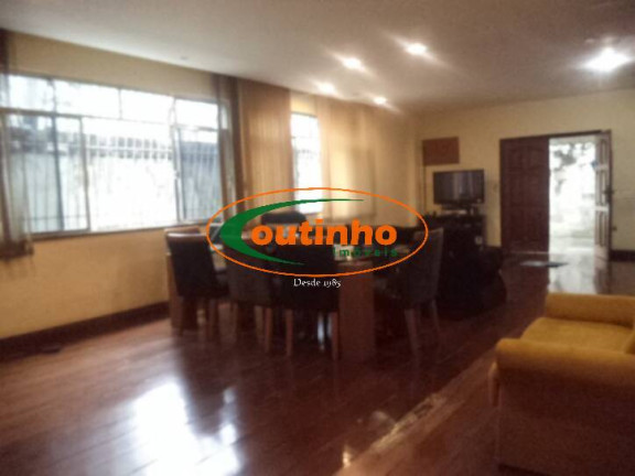 Imagem Casa com 5 Quartos à Venda, 520 m² em Grajaú - Rio De Janeiro