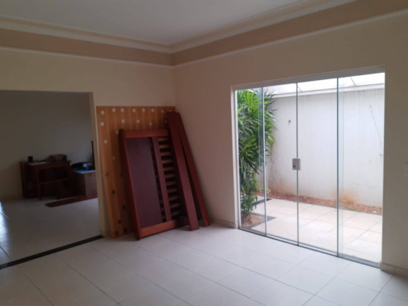 Imagem Casa com 4 Quartos à Venda, 346 m² em Jardim Inconfidência - Uberlândia Imagem Casa com 4 Quartos à Venda, 346 m² em Jardim Inconfidência - Uberlândia