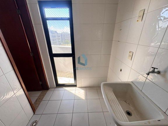 Imagem Apartamento com 3 Quartos à Venda, 120 m² em Algodoal - Cabo Frio