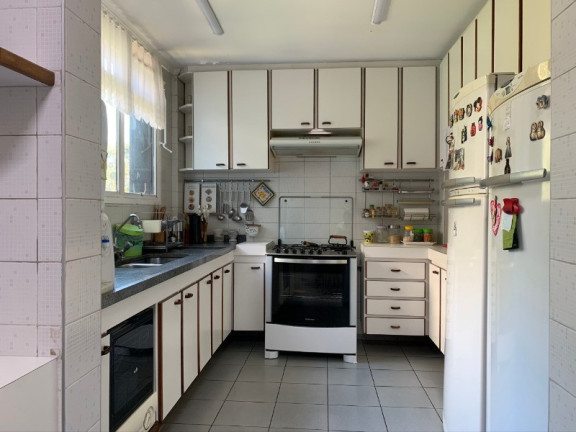 Imagem Imóvel com 3 Quartos à Venda, 220 m² em Vila Suzana - São Paulo
