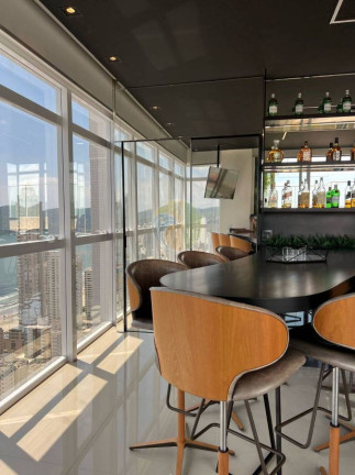 Imagem Cobertura com 4 Quartos à Venda, 267 m² em Centro - Balneário Camboriú