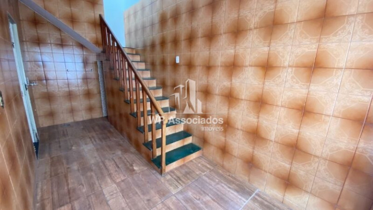 Imagem Casa com 4 Quartos à Venda, 480 m²