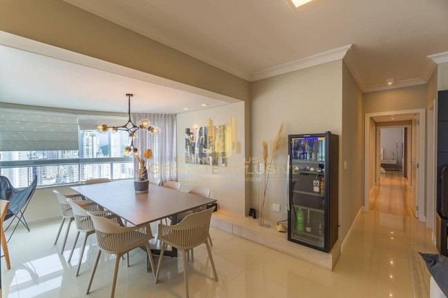 Apartamento com 3 Quartos à Venda, 142 m² em Pioneiros - Balneário Camboriú