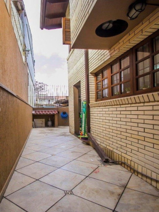 Imagem Casa com 3 Quartos à Venda, 166 m² em Jardim Itu - Porto Alegre Imagem Casa com 3 Quartos à Venda, 166 m² em Jardim Itu - Porto Alegre