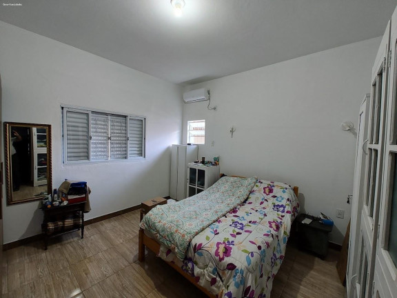 Imagem Casa com 5 Quartos à Venda, 244 m² em Centro - Joinville