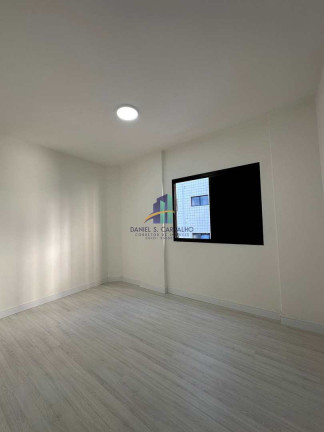 Imagem Apartamento com 2 Quartos à Venda, 74 m² em Ocian - Praia Grande