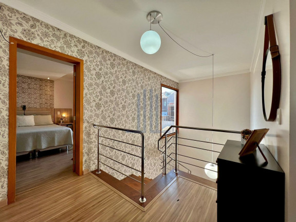 Imagem Casa com 3 Quartos à Venda, 156 m² em Tomazetti - Santa Maria