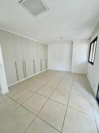 Imagem Imóvel com 2 Quartos à Venda, 90 m² em Vital Brazil - Niterói Imagem Imóvel com 2 Quartos à Venda, 90 m² em Vital Brazil - Niterói