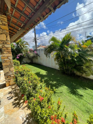 Imagem Casa com 3 Quartos à Venda, 350 m² em Coroa Do Meio - Aracaju Imagem Casa com 3 Quartos à Venda, 350 m² em Coroa Do Meio - Aracaju