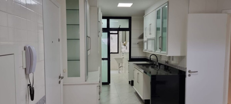 Imagem Apartamento com 4 Quartos à Venda, 230 m² em Pitangueiras - Guarujá Imagem Apartamento com 4 Quartos à Venda, 230 m² em Pitangueiras - Guarujá
