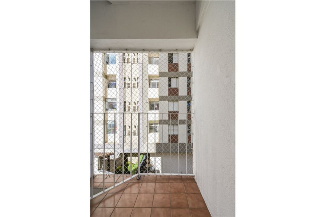 Imagem Imóvel com 1 Quarto à Venda, em Moema - São Paulo Imagem Imóvel com 1 Quarto à Venda, em Moema - São Paulo