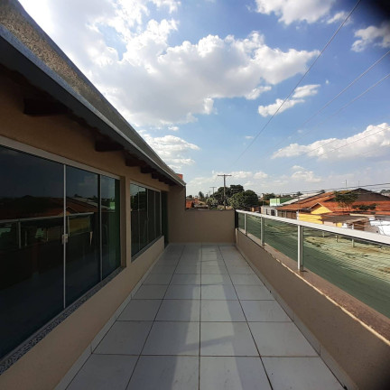 Sobrado com 4 Quartos à Venda, 260 m² em Parque Real De Goiânia - Aparecida De Goiânia
