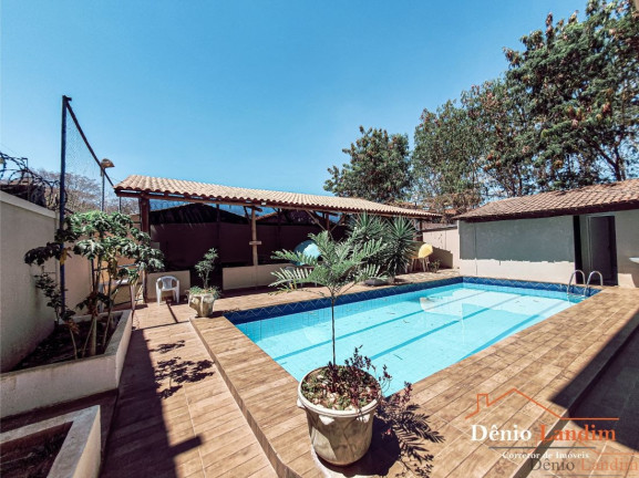 Imagem Casa com 3 Quartos à Venda, 200 m² em Morada Do Parque - Montes Claros