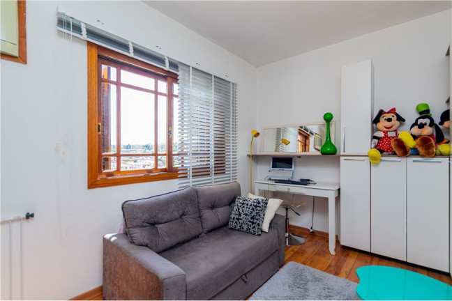Imagem Apartamento com 3 Quartos à Venda, 119 m² em Medianeira - Porto Alegre