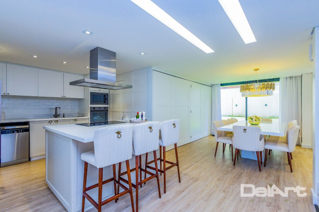 Imagem Casa com 2 Quartos à Venda, 233 m² em Santa Cândida - Curitiba