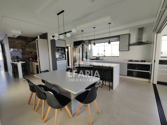 Imagem Sobrado com 5 Quartos à Venda, 232 m² em Itapema Do Saí - Itapoá