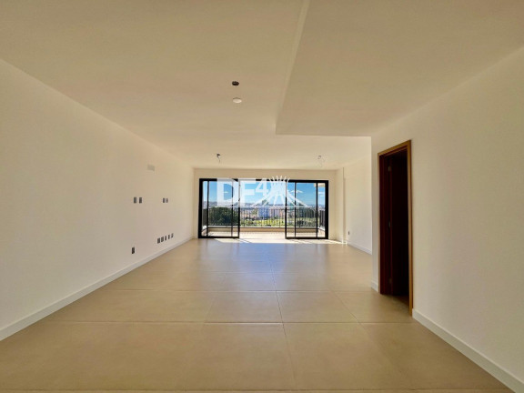 Imagem Imóvel com 3 Quartos à Venda, 190 m² em Norte (águas Claras) - Brasília Imagem Imóvel com 3 Quartos à Venda, 190 m² em Norte (águas Claras) - Brasília