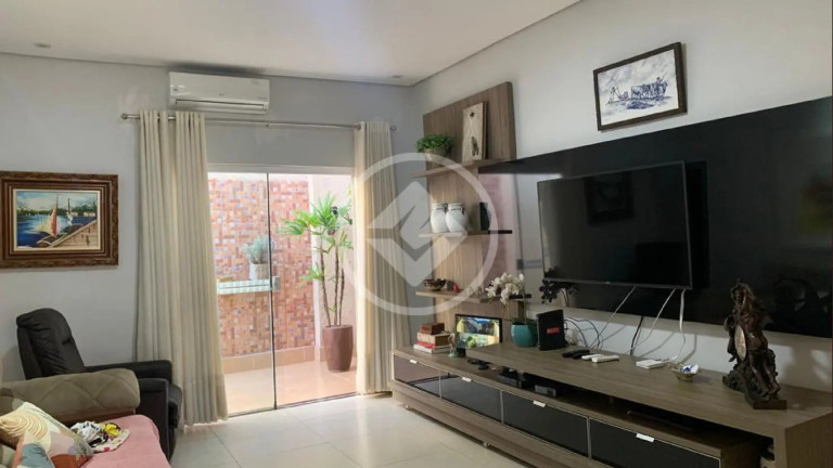 Imagem Casa com 3 Quartos à Venda, 247 m² em Setor Coimbra - Goiânia Imagem Casa com 3 Quartos à Venda, 247 m² em Setor Coimbra - Goiânia