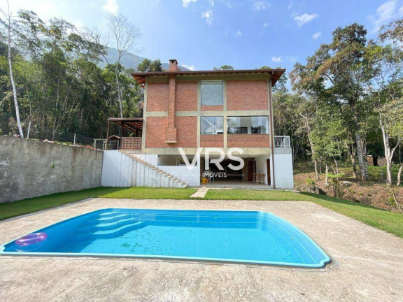 Casa com 4 Quartos à Venda, 275 m² em Três Córregos - Teresópolis