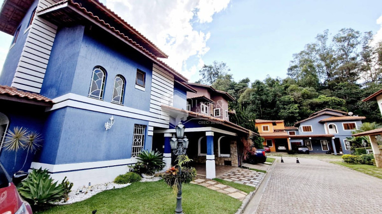 Casa com 3 Quartos à Venda, 310 m² em Tremembé - São Paulo