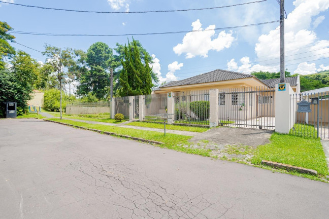 Casa com 4 Quartos à Venda, 252 m² em Seminário - Curitiba