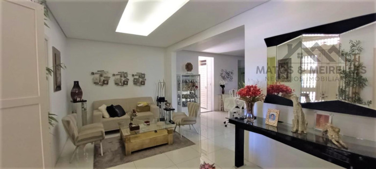 Imagem Casa com 8 Quartos à Venda, 500 m² em Centro - Fortaleza Imagem Casa com 8 Quartos à Venda, 500 m² em Centro - Fortaleza