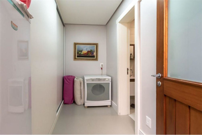Imagem Casa com 3 Quartos à Venda, 324 m² em Três Figueiras - Porto Alegre