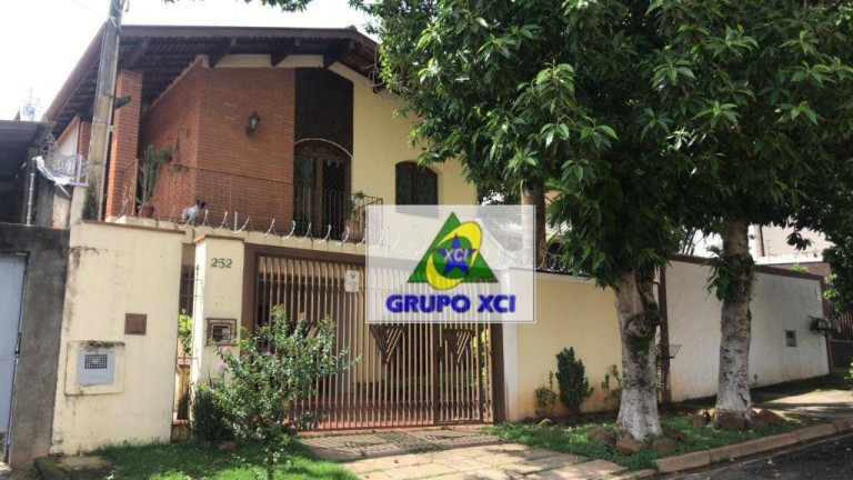 Sobrado com 4 Quartos à Venda, 259 m² em Jardim Madalena - Campinas