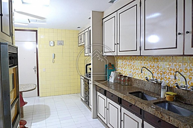 Imagem Apartamento com 3 Quartos à Venda, 184 m² em Copacabana - Rio De Janeiro