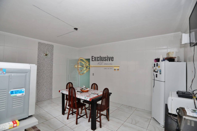 Imagem Sobrado com 3 Quartos à Venda, 210 m² em Vila Humaitá - Santo André
