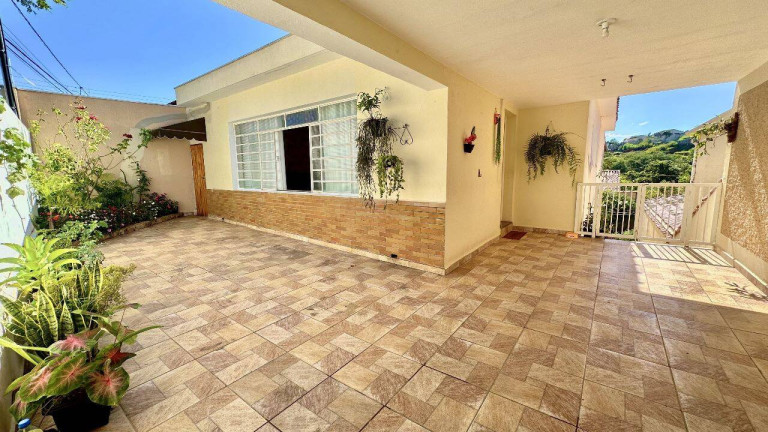Imagem Casa à Venda, 250 m² em Santa Luzia - Bragança Paulista Imagem Casa à Venda, 250 m² em Santa Luzia - Bragança Paulista