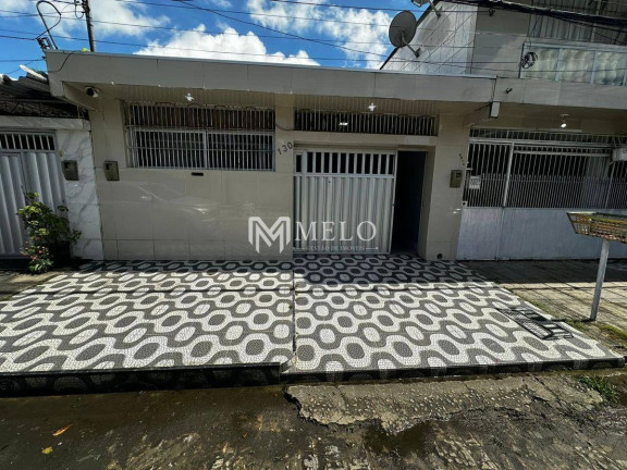 Casa com 3 Quartos à Venda, 137 m² em Engenho Do Meio - Recife