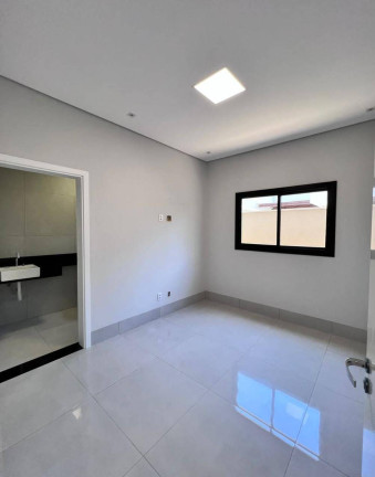 Imagem Casa de Condomínio com 3 Quartos à Venda, 392 m² em Jardim Imperial - Cuiabá Imagem Casa de Condomínio com 3 Quartos à Venda, 392 m² em Jardim Imperial - Cuiabá