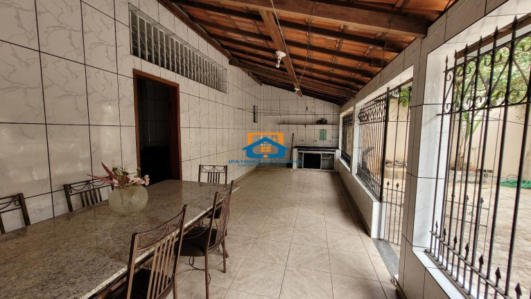 Imagem Casa com 3 Quartos à Venda, 196 m² em Bethânia - Ipatinga