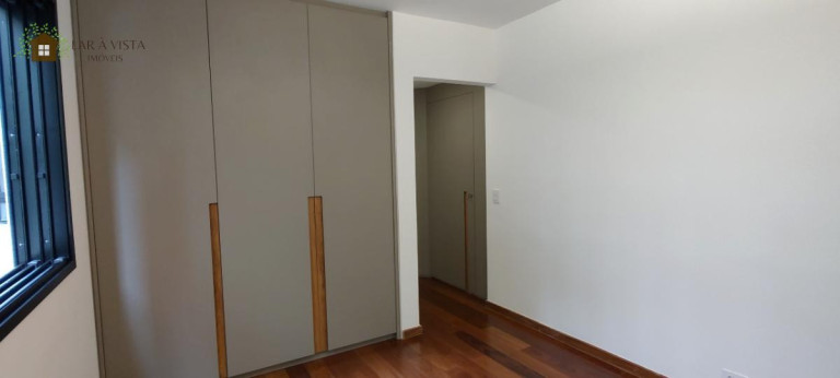 Imagem Apartamento com 3 Quartos à Venda, 190 m² Imagem Apartamento com 3 Quartos à Venda, 190 m²