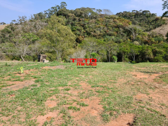 Imagem Imóvel com 2 Quartos à Venda, em Zona Rural De Pouso Alto Mg - Pouso Alto Imagem Imóvel com 2 Quartos à Venda, em Zona Rural De Pouso Alto Mg - Pouso Alto