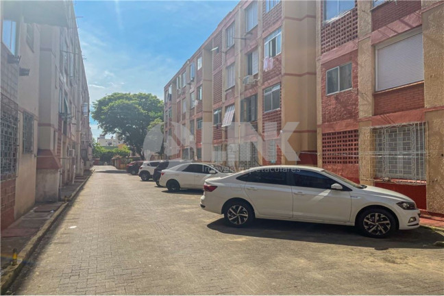 Imagem Apartamento com 1 Quarto à Venda, 34 m² em Jardim Itu - Porto Alegre Imagem Apartamento com 1 Quarto à Venda, 34 m² em Jardim Itu - Porto Alegre
