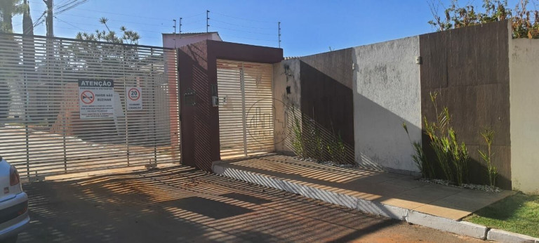 Imagem Casa com 2 Quartos à Venda, 240 m² em Setor Habitacional Arniqueira (águas Claras) - Brasília
