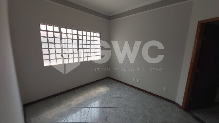 Imagem Imóvel com 3 Quartos à Venda,  em Jardim Jequitibá - Marília