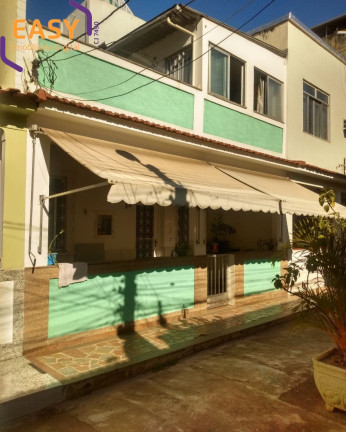 Imóvel com 4 Quartos à Venda,  em Del Castilho - Rio De Janeiro