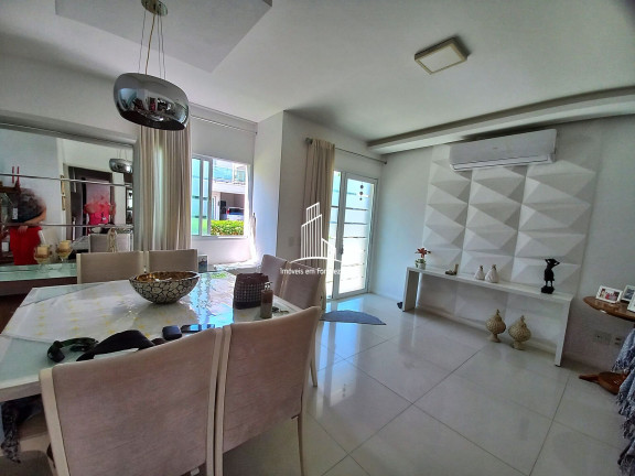 Imagem Casa de Condomínio com 3 Quartos à Venda, 132 m² em Curió - Fortaleza Imagem Casa de Condomínio com 3 Quartos à Venda, 132 m² em Curió - Fortaleza