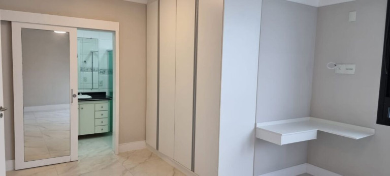 Imagem Apartamento com 4 Quartos à Venda, 230 m² em Pitangueiras - Guarujá Imagem Apartamento com 4 Quartos à Venda, 230 m² em Pitangueiras - Guarujá