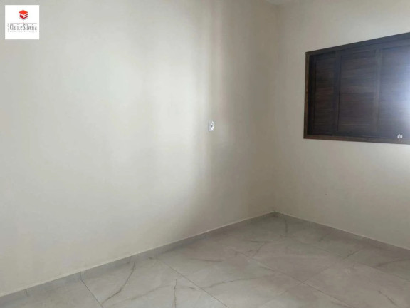 Imagem Casa com 3 Quartos à Venda, 200 m² Imagem Casa com 3 Quartos à Venda, 200 m²